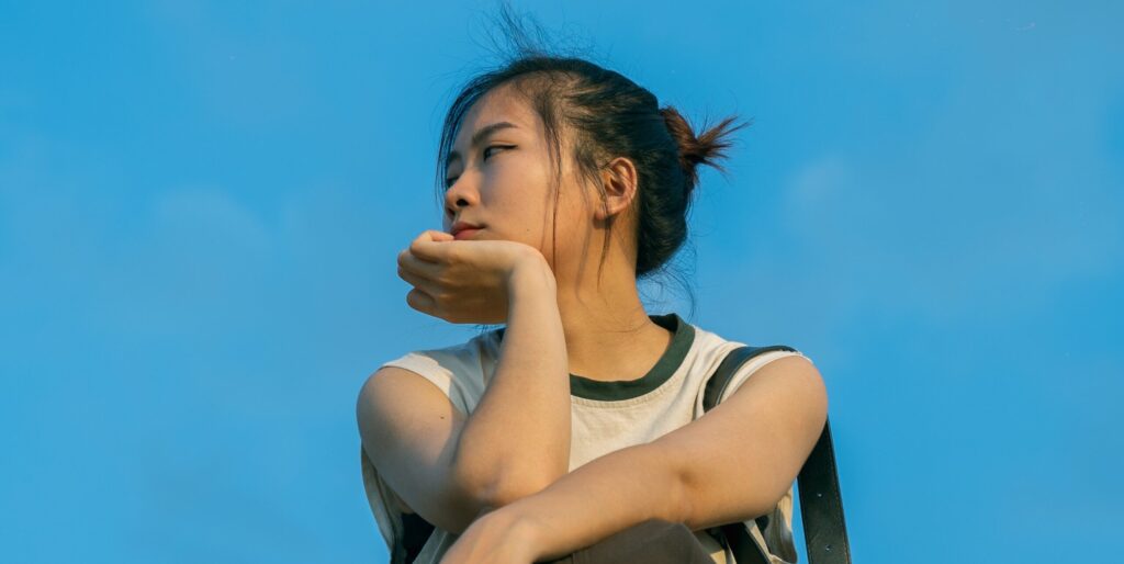 an image of a woman representing detoxing from coke.