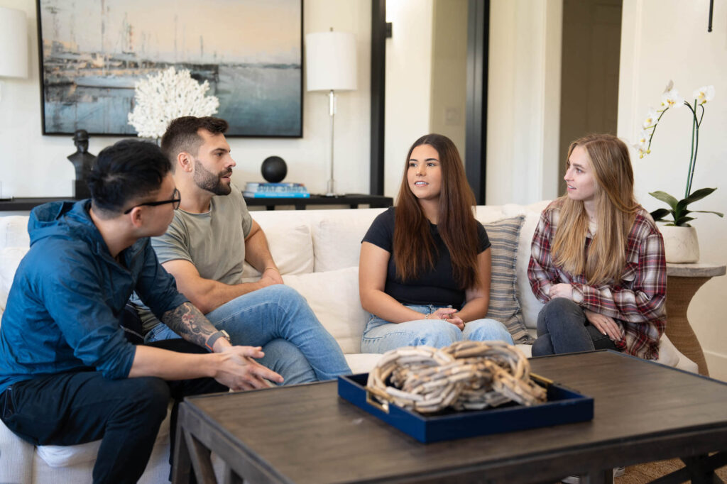image of people discussing alcoholic liver cirrhosis symptoms